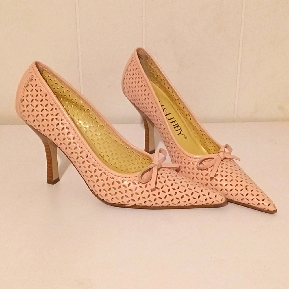 Sam & libby baby pink cut out faux wooden heels with bow detail size 7m